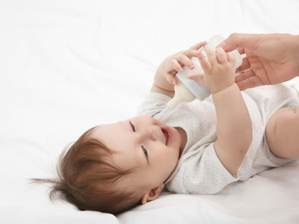 تعویض شیشه شیر کودک
